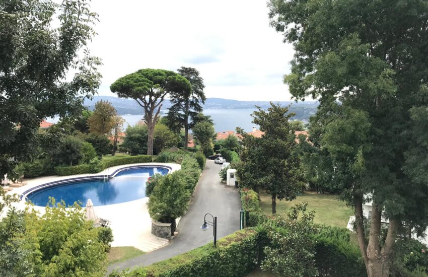 Sea View Villa in Bosphorus Istanbul For Sale 10
