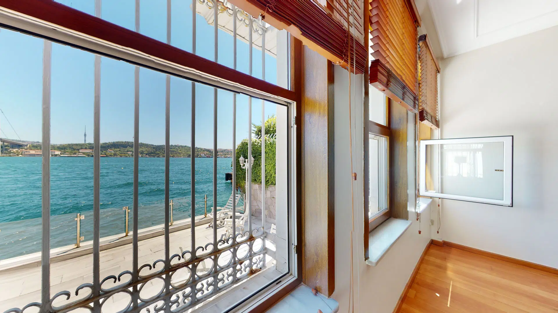 Istanbul Bosphorus House For Sale 5 CANAN SAFFARI ORTAKOY YALI 08022023 101008