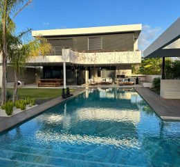 Luxury Villa For Sale in izmir alacati 2