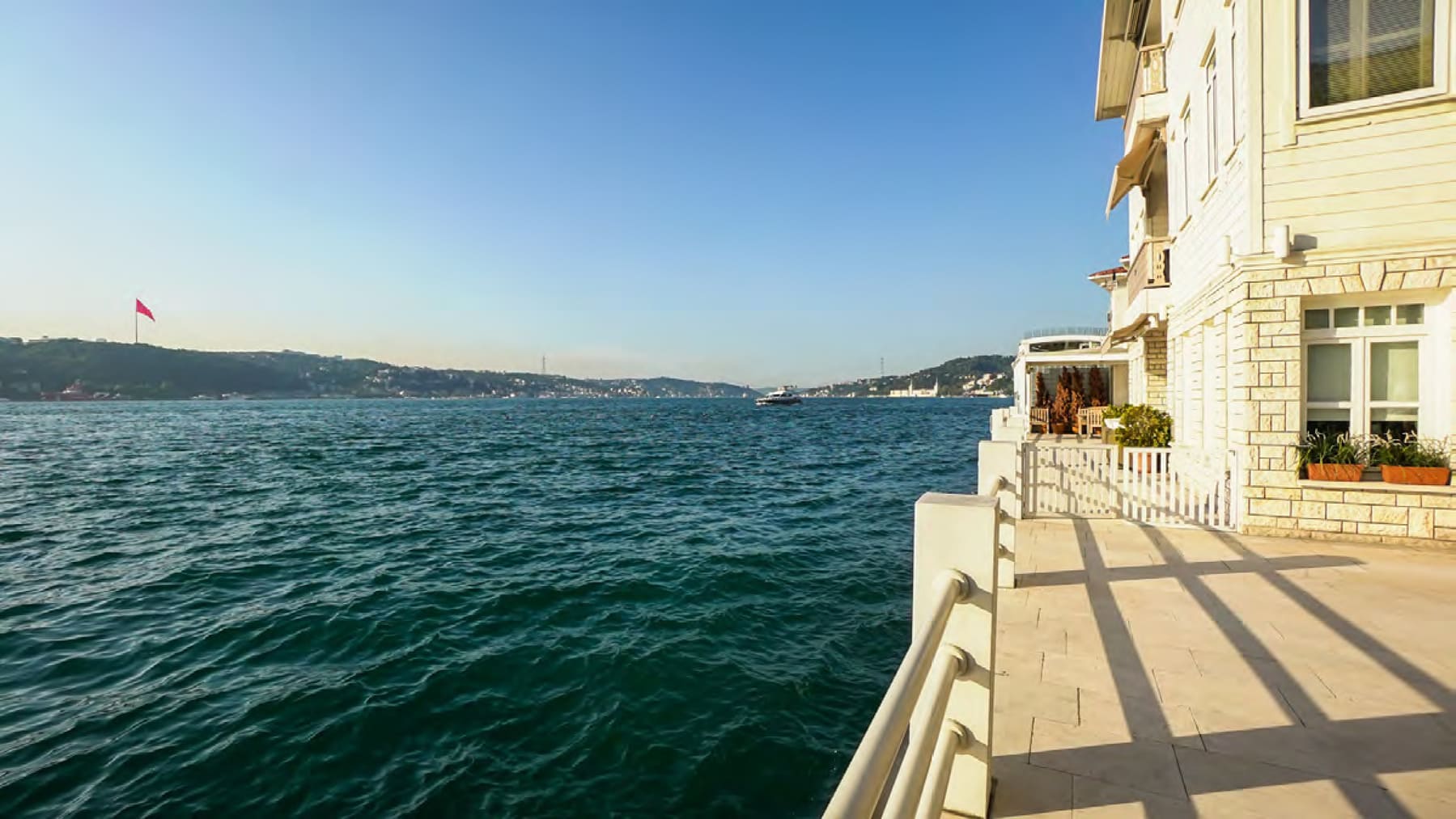 Sea Front Villa in Istanbul For Sale (12)