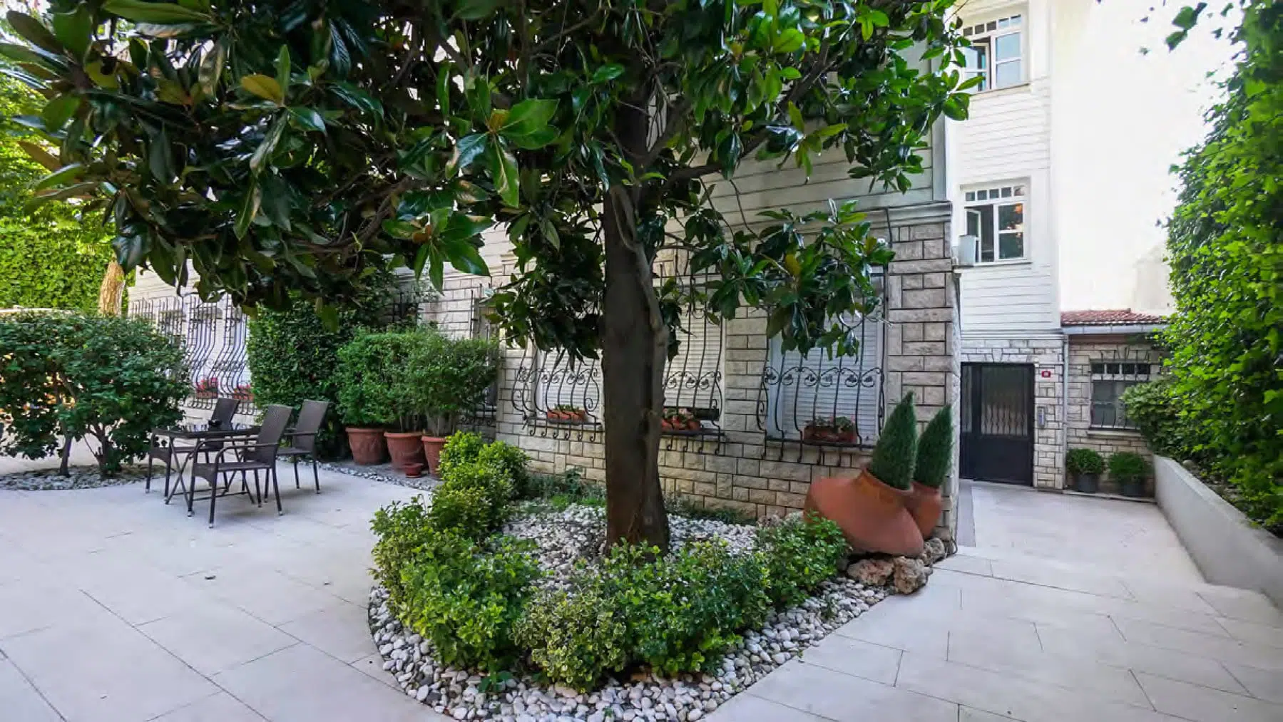 Istanbul Bosphorus Mansions History 31 Sea Front Villa in Istanbul For Sale (2)