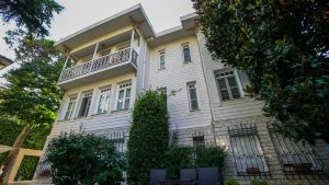 Sea Front Villa in Istanbul For Sale 3