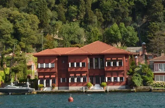 Istanbul Bosphorus Mansions History 16 hadi semi bey