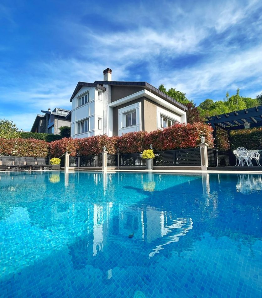 Istanbul Zekeriyakoy Triplex Villa For Sale (1)