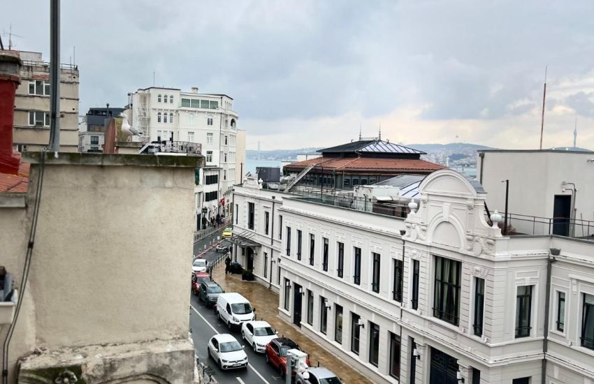 Office for sale in the touristic area of ​​Istanbul 3