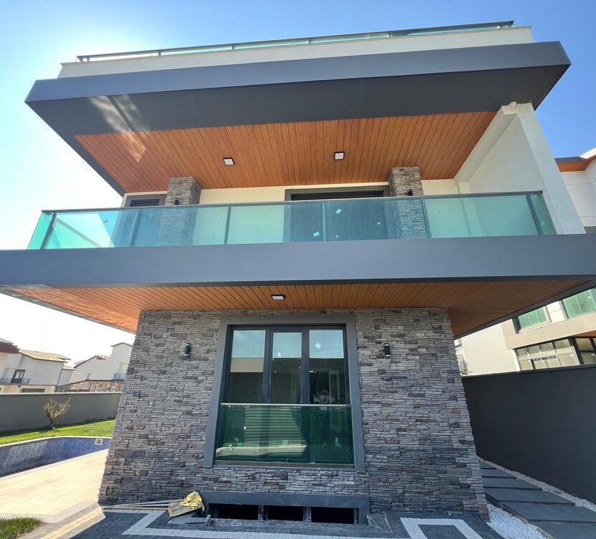 Villa For Sale in Istanbul Under 600K 10