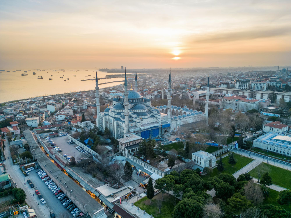 Which side do Turkish buyers prefer to buy a house from the most